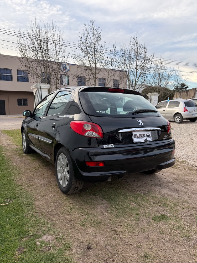 Peugeot 207 Compact Allure — foto 11