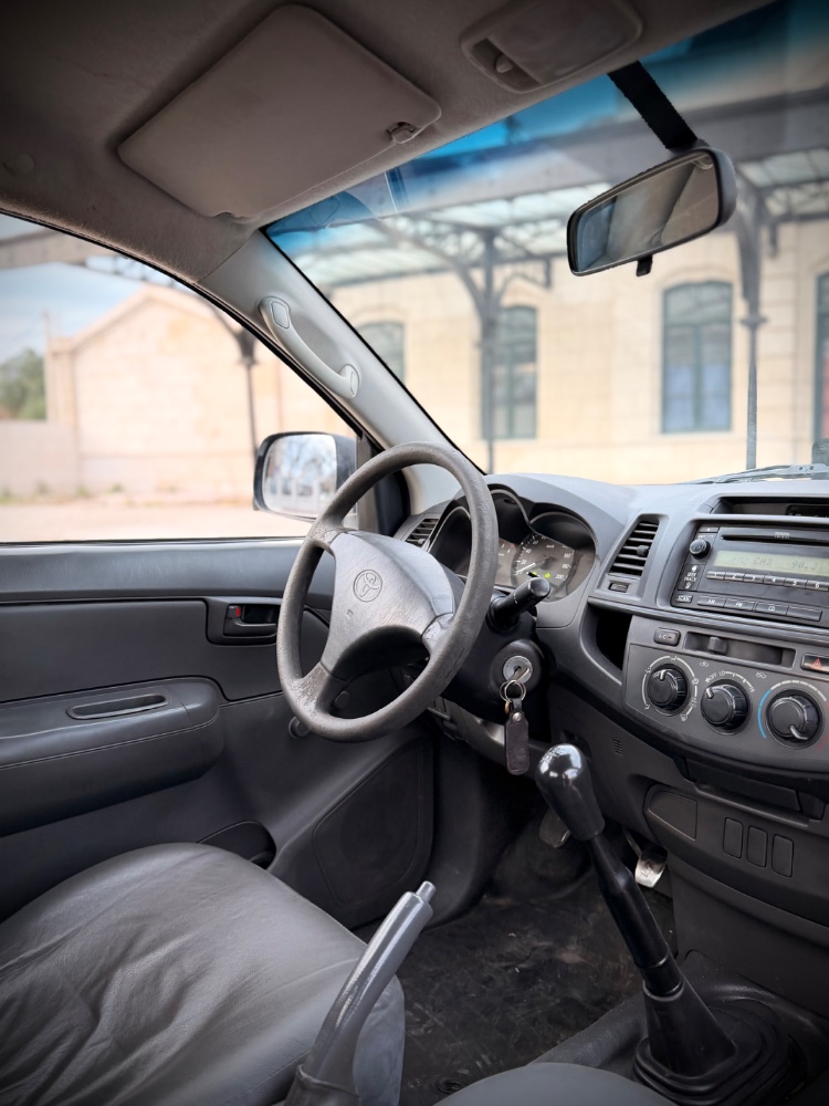 Toyota HILUX CABINA SIMPLE — foto 2