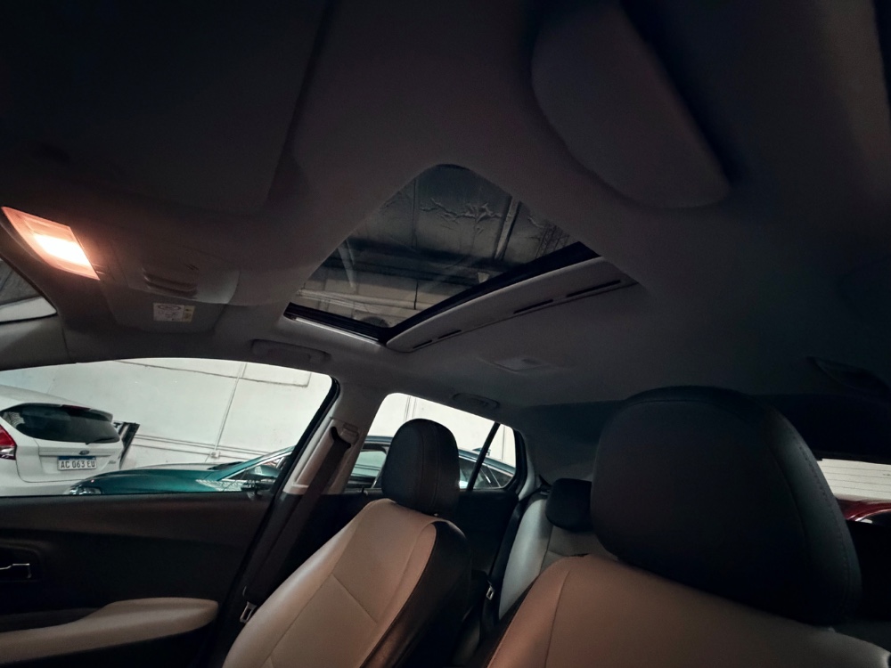 Chevrolet Tracker 1.8 Premier+ AWD At 140cv — foto 8