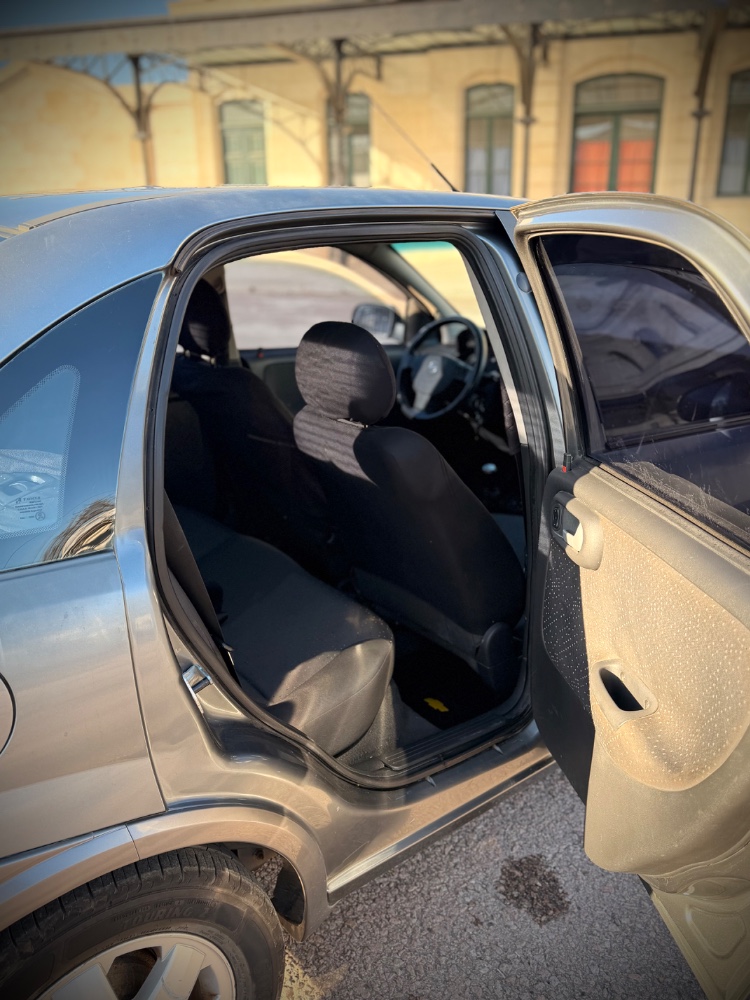 Chevrolet CORSA 2 — foto 5