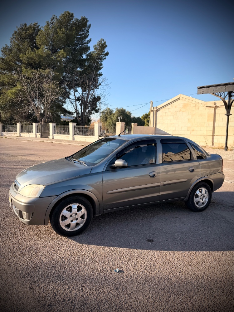 Chevrolet CORSA 2 — foto 10