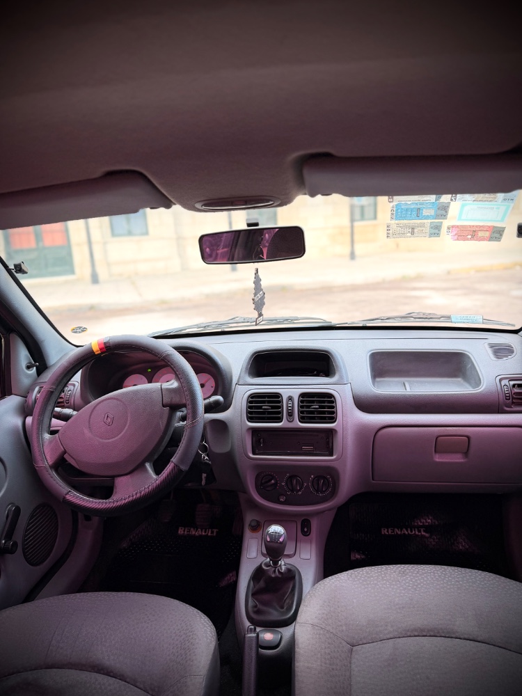 Renault CLIO — foto 4