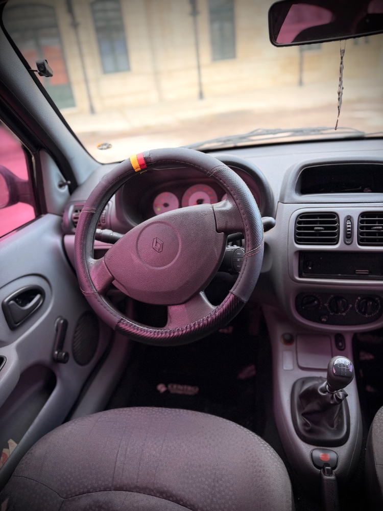 Renault CLIO — foto 6