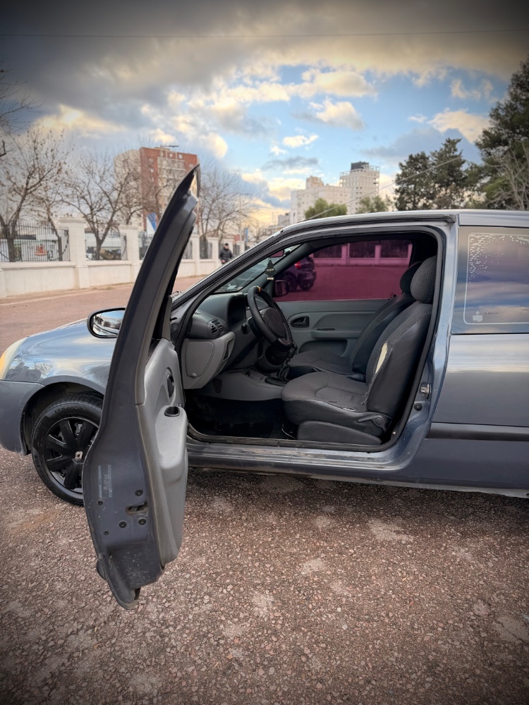 Renault CLIO — foto 9