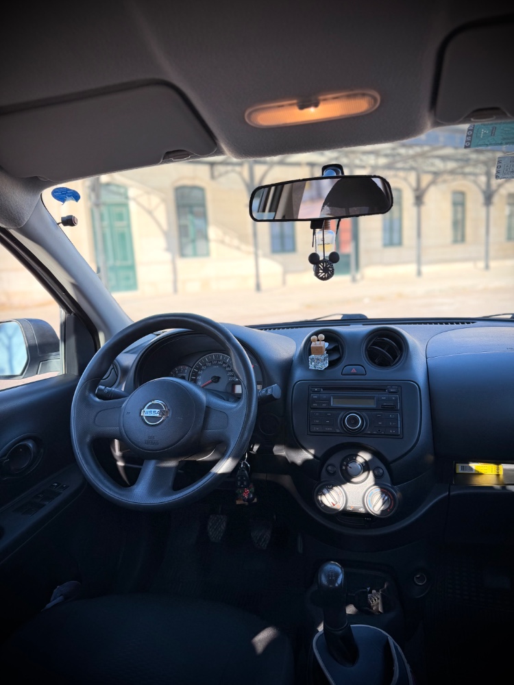 Nissan MARCH — foto 2