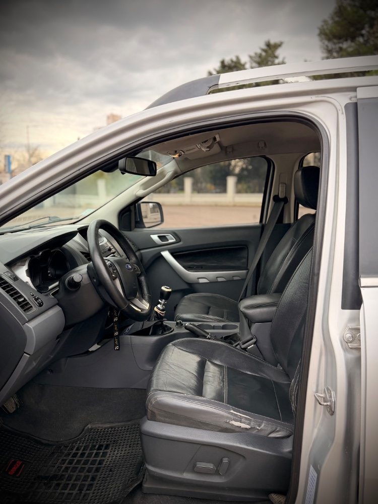 Ford RANGER LIMITED — foto 2