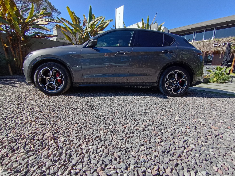 Alfa Romeo STELVIO 5P 2,0 T AT AWD 280CV Veloce — foto 9