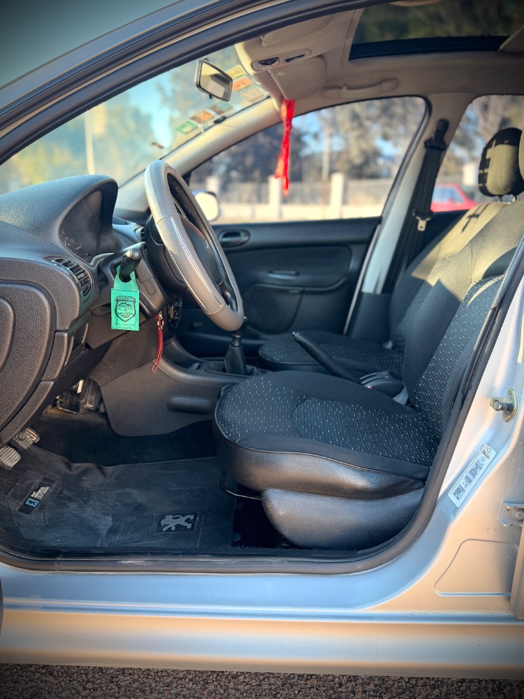 Peugeot 206 Premium — foto 9
