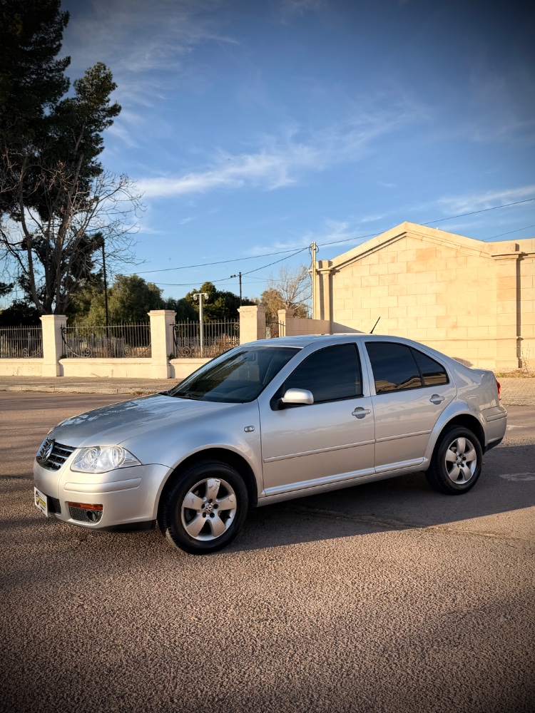 Volkswagen BORA 2.0 — foto 10