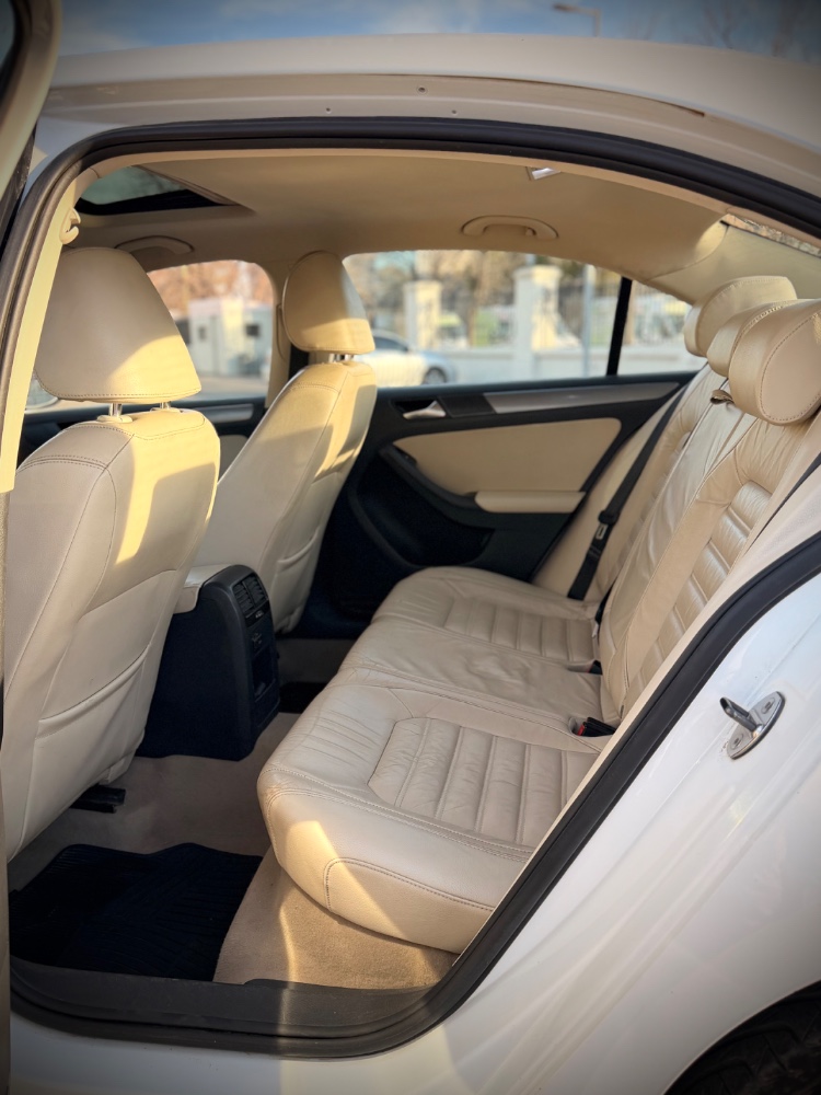 Volkswagen VENTO TSI — foto 4