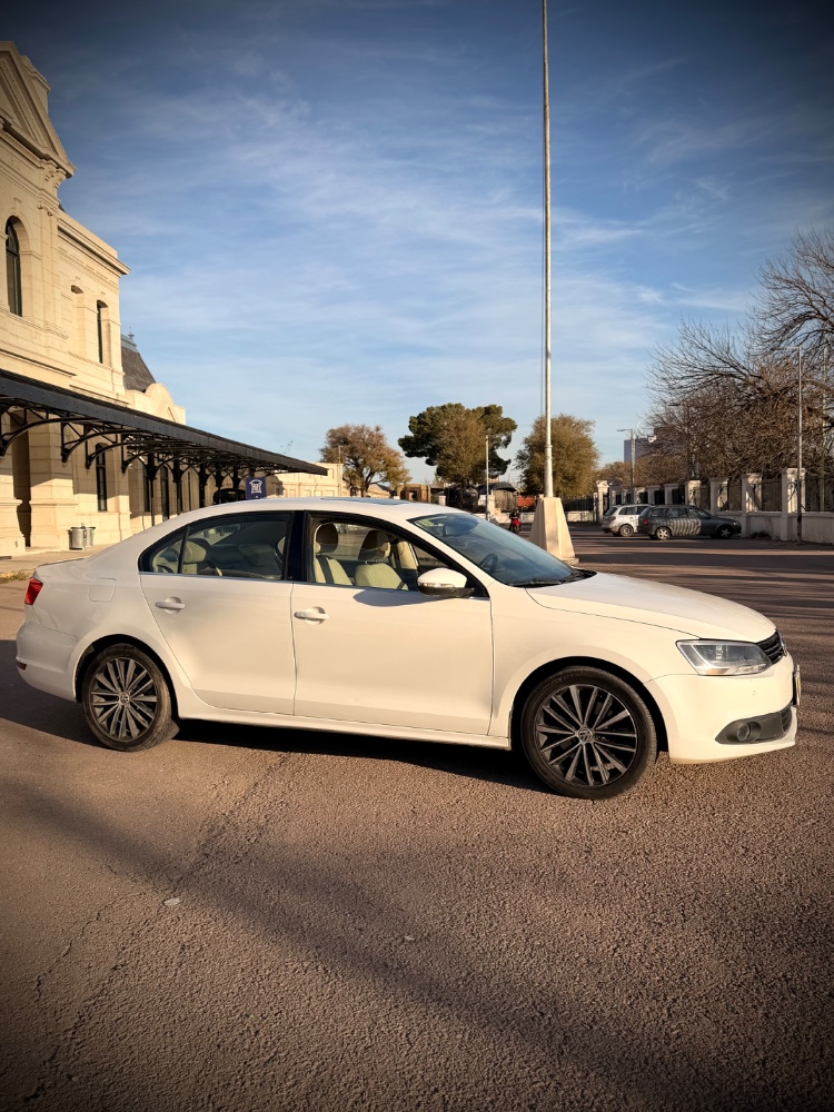 Volkswagen VENTO TSI — foto 10
