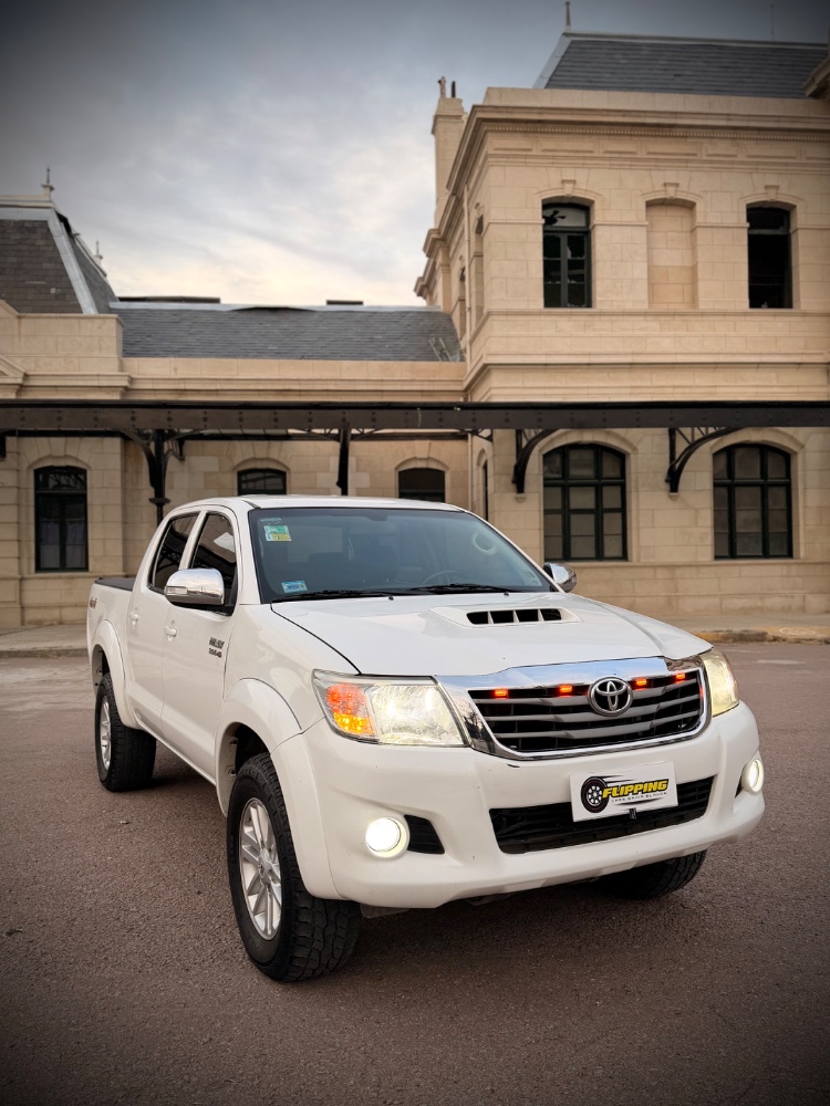 Toyota Hilux SRV — foto 5