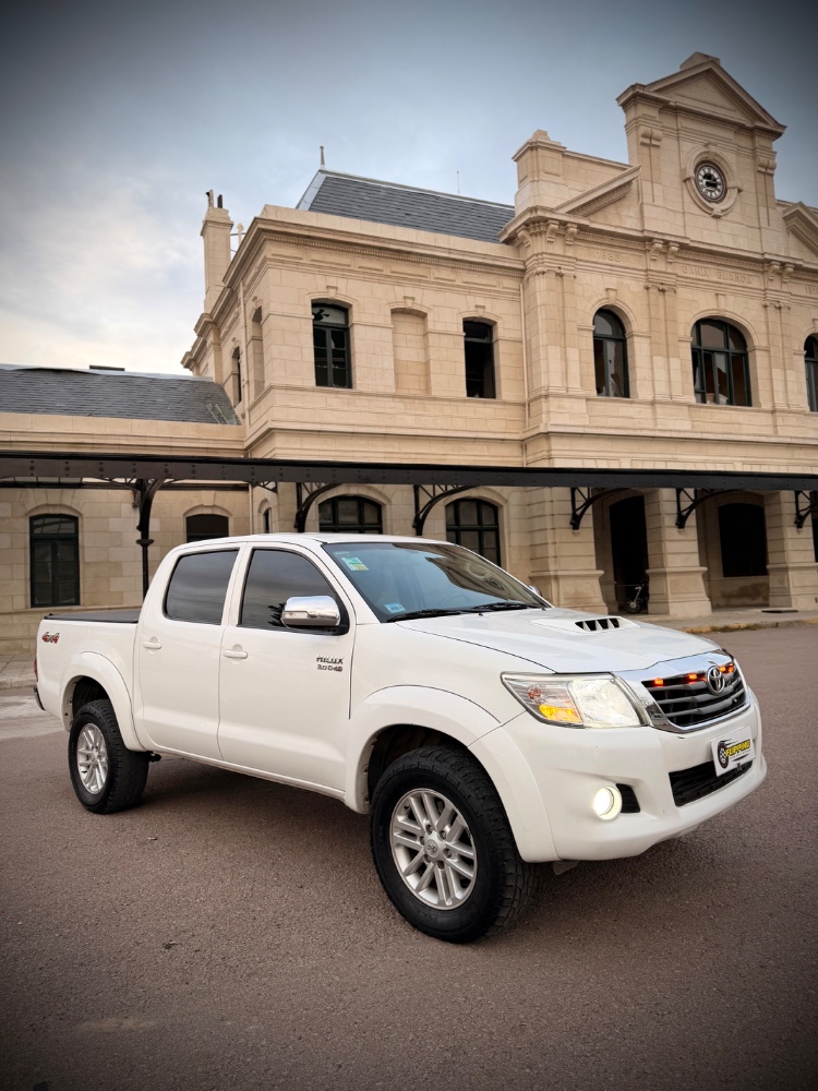 Toyota Hilux SRV — foto 6