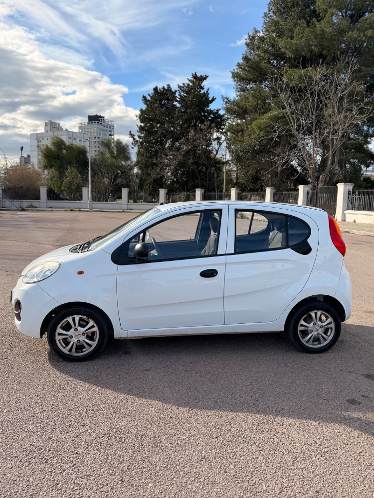 Chery QQ 5P 1,1 Comfort — foto 11