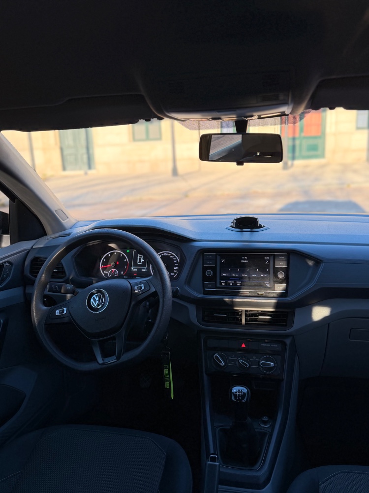 Volkswagen T-CROSS 5P 1,0 TSI 200 Highline 6AT — foto 4