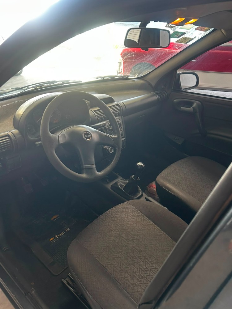Chevrolet CLASSIC LT 4P — foto 5