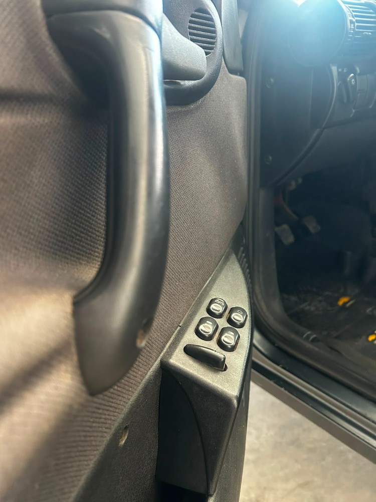 Chevrolet CLASSIC LT 4P — foto 6