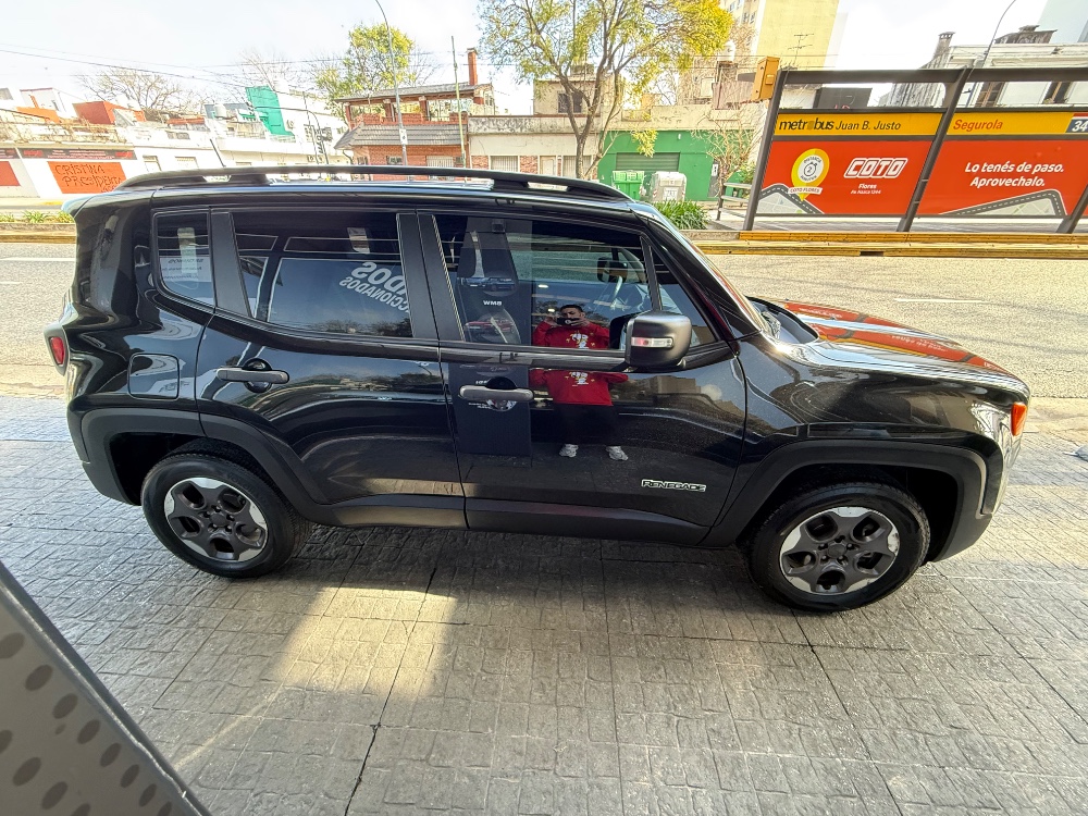 Jeep Renegade Sport — foto 7