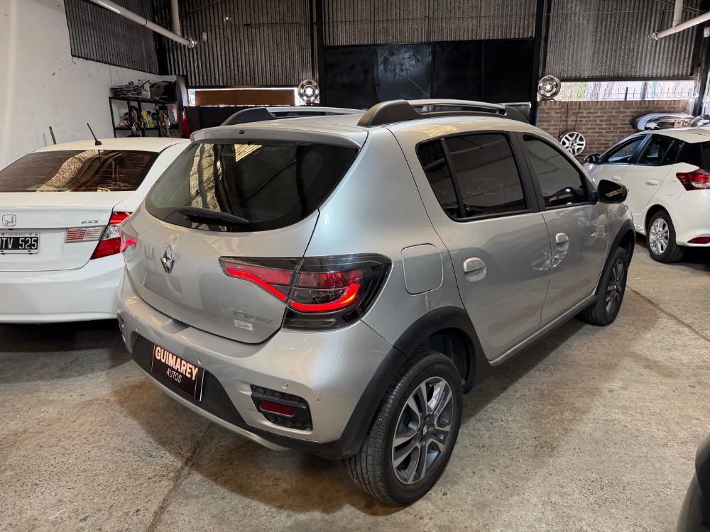Renault SANDERO STEPWAY 5P 1,6 16V Intens CVT — foto 4