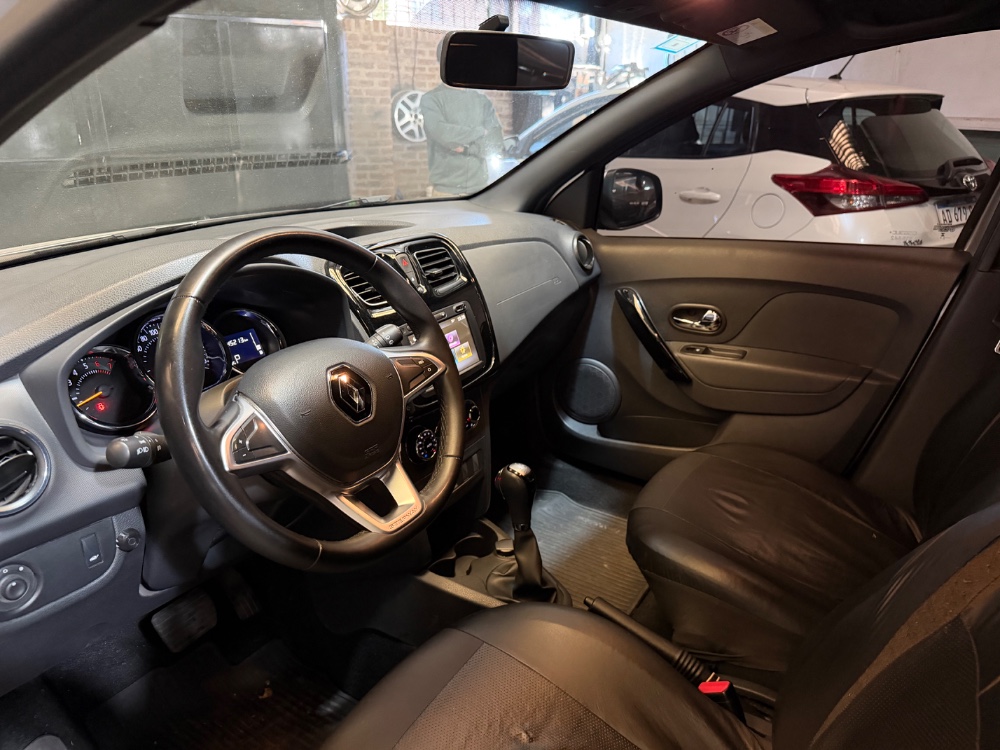 Renault SANDERO STEPWAY 5P 1,6 16V Intens CVT — foto 5