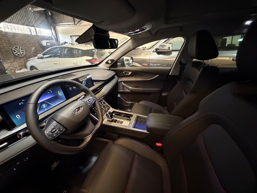 Chery TIGGO 7 5P 1,5 T 4X2 Premium CVT Pro Hybrid — foto 12