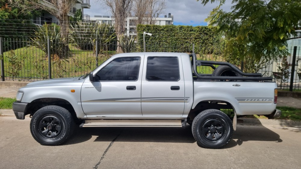 Toyota HILUX PICK - UP DX 3.0 D 4x4   — foto 4