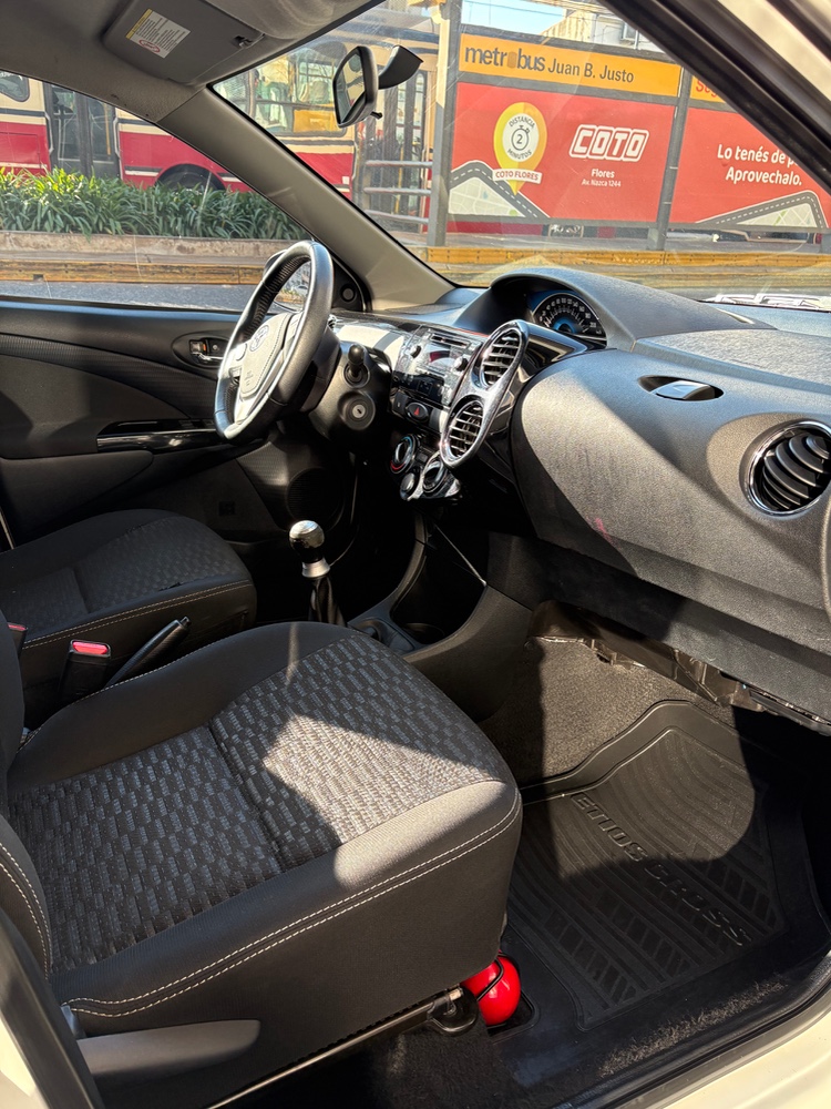 Toyota Etios Cross 1.5 M/T  — foto 10