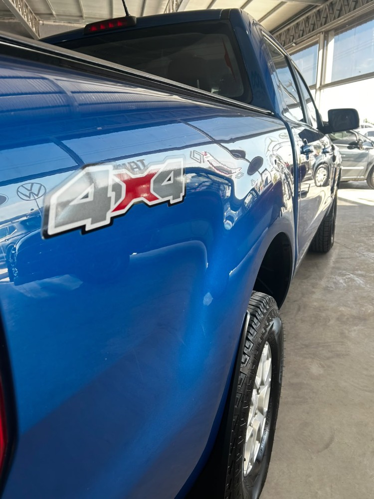 Ford RANGER PICK - UP XLS 4X4 MT — foto 5