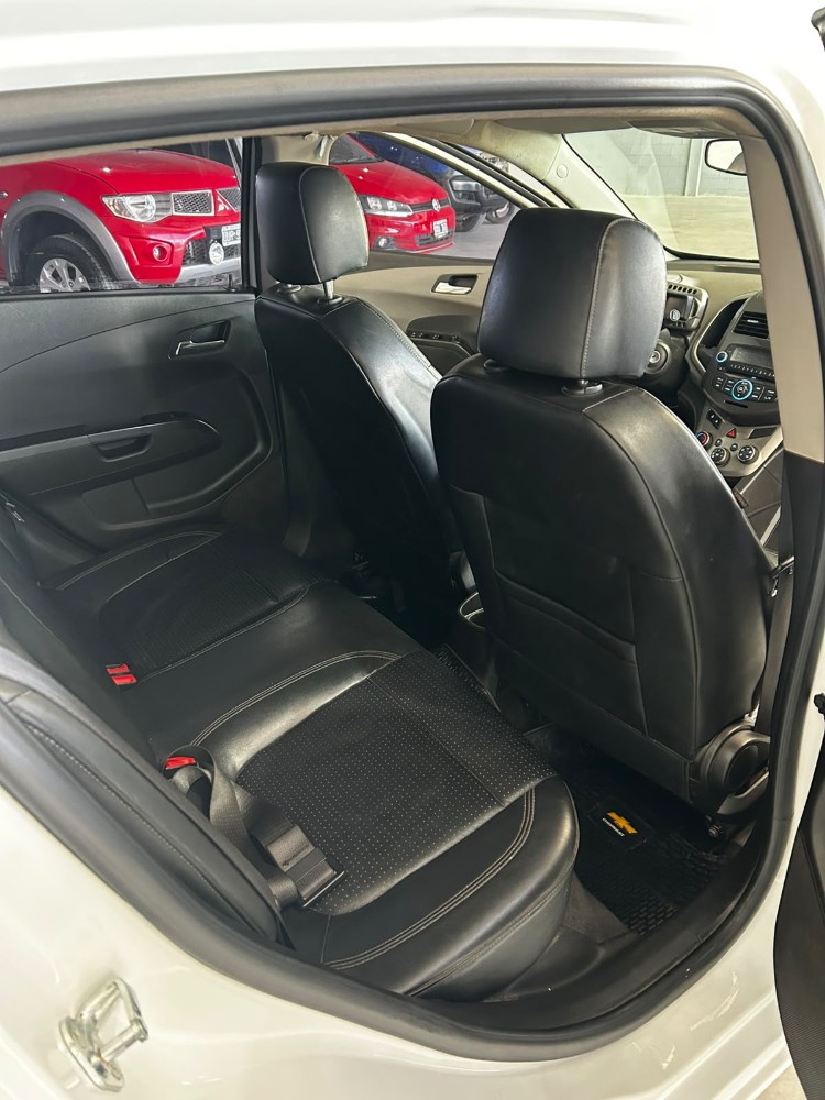 Chevrolet SONIC LTZ MT — foto 5