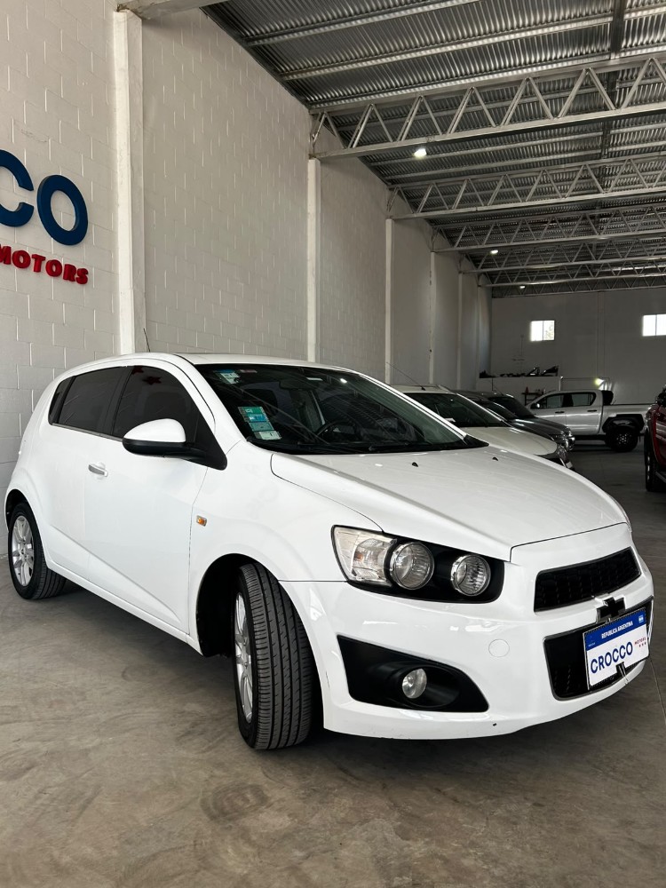 Chevrolet SONIC LTZ MT — foto 9