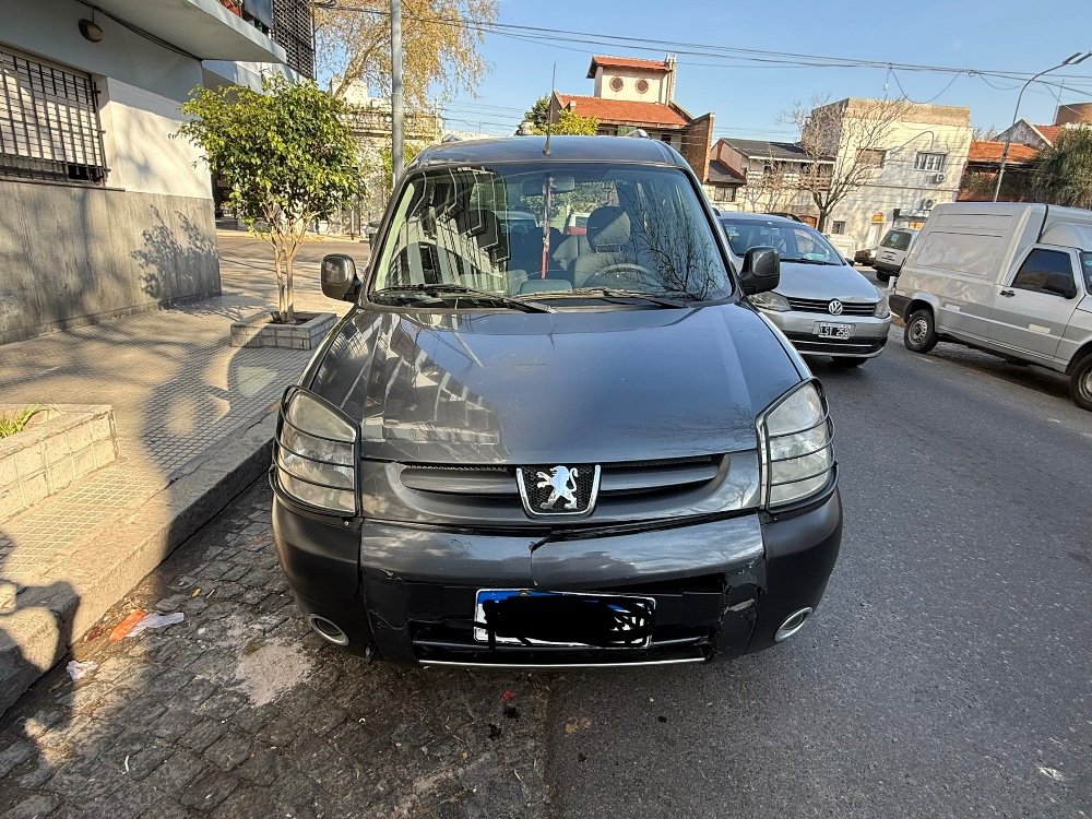 Peugeot Partner Patagonica 1,6 2plc Vtc Plus 2014 — foto 3