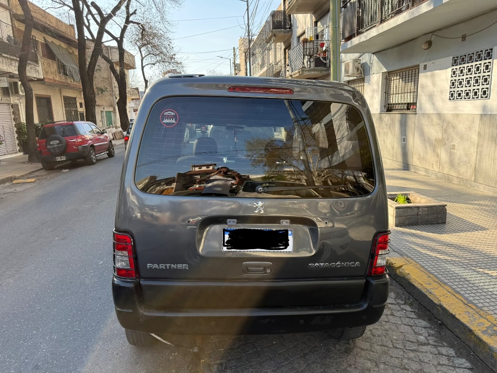 Peugeot Partner Patagonica 1,6 2plc Vtc Plus 2014 — foto 5