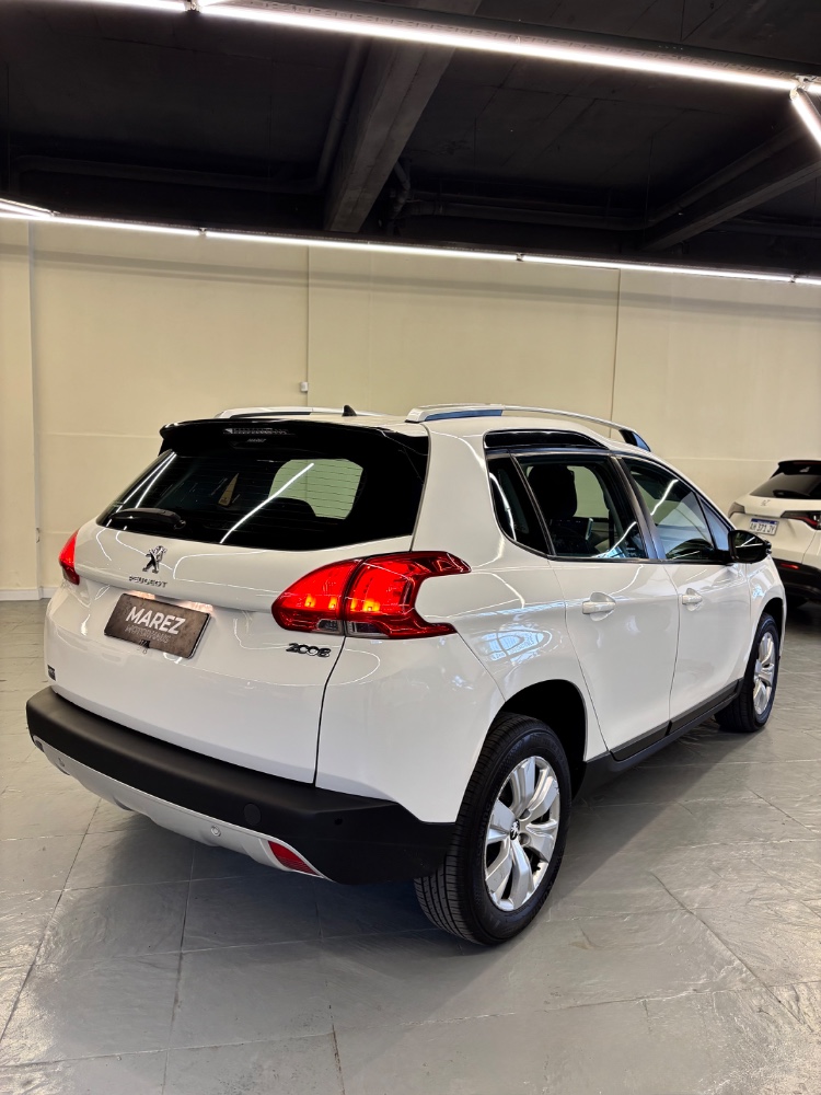 Peugeot 2008 Allure — foto 3