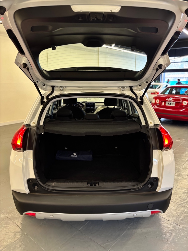 Peugeot 2008 Allure — foto 4