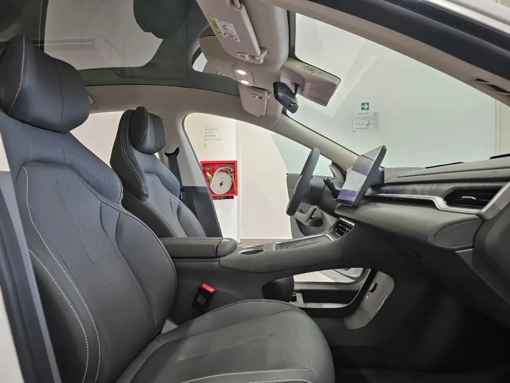 Forthing S7 REEV 1.5 Electrico — foto 8