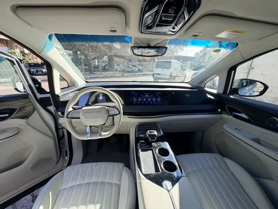 Forthing V9  PHEV Van 1,5 T AT 7asientos Hibrido — foto 13