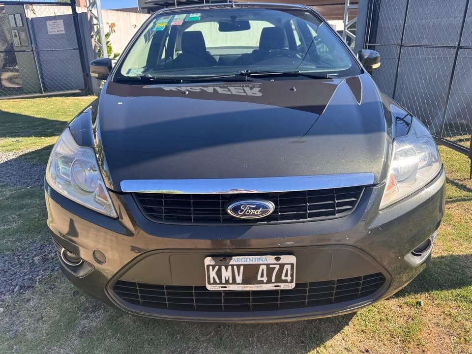 Ford FOCUS 4P 1,6 Trend Exe — foto 4