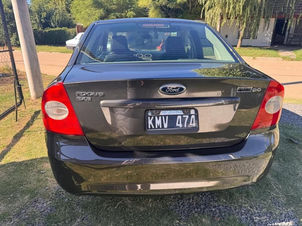 Ford FOCUS 4P 1,6 Trend Exe — foto 6