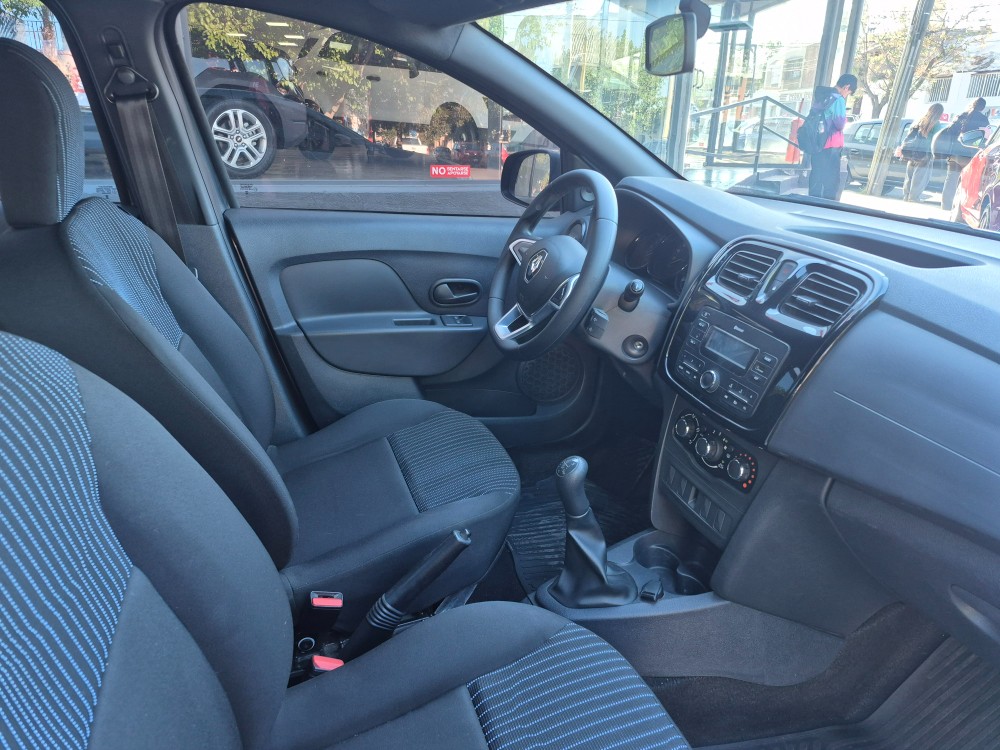 Renault Logan 4P 1,6 16V Life — foto 2