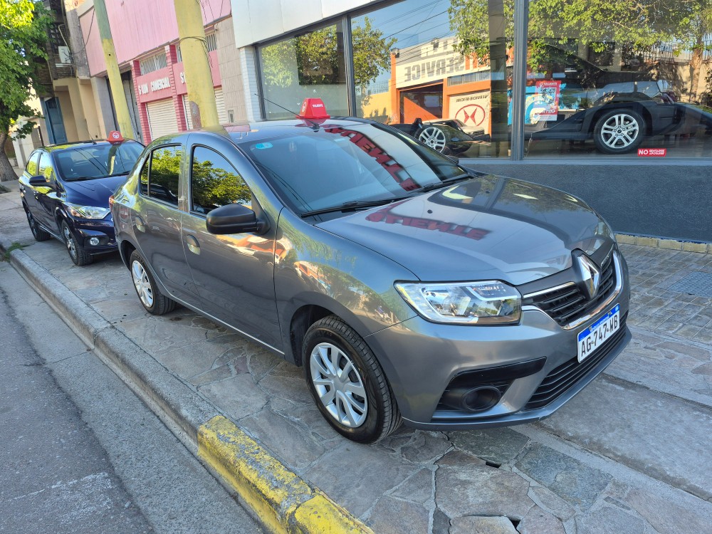 Renault Logan 4P 1,6 16V Life — foto 5