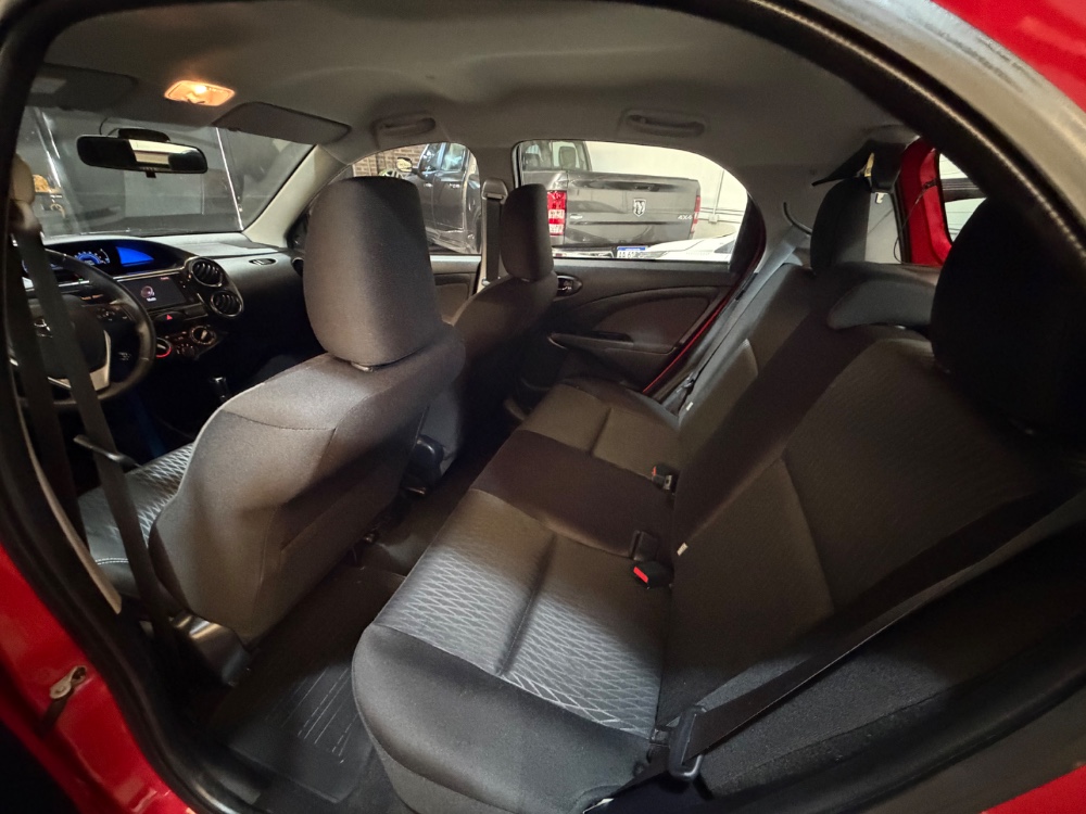 Toyota Etios 5P 1,5 Xls — foto 10