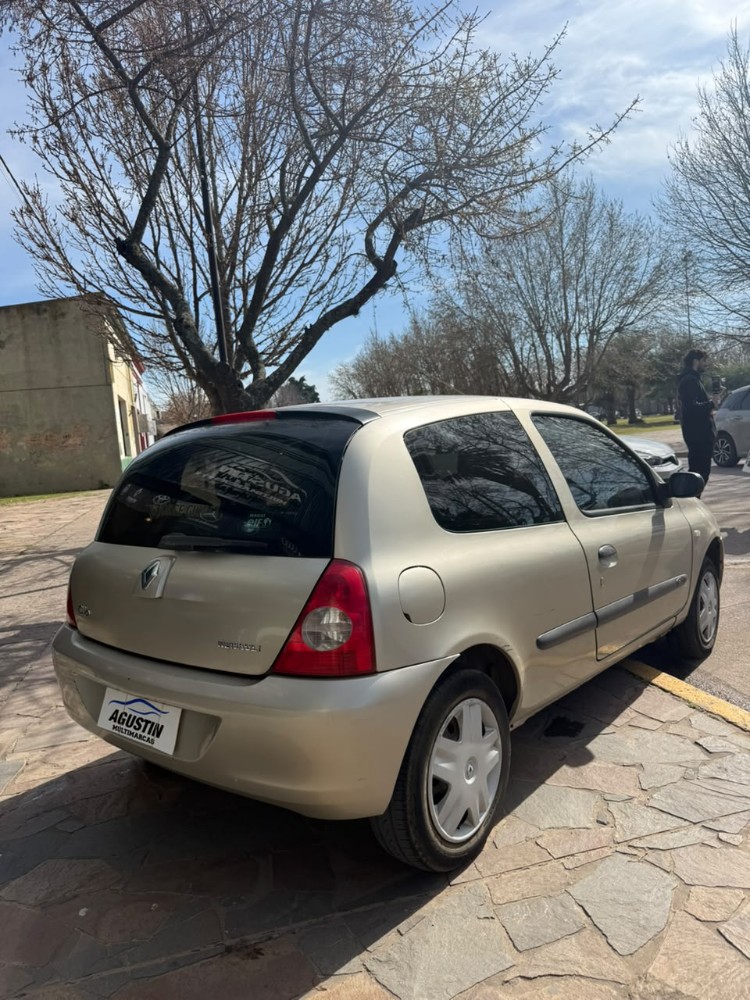 Renault Clio 1.6 — foto 4