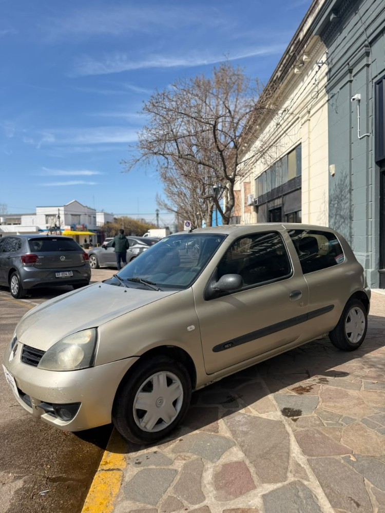 Renault Clio 1.6 — foto 6