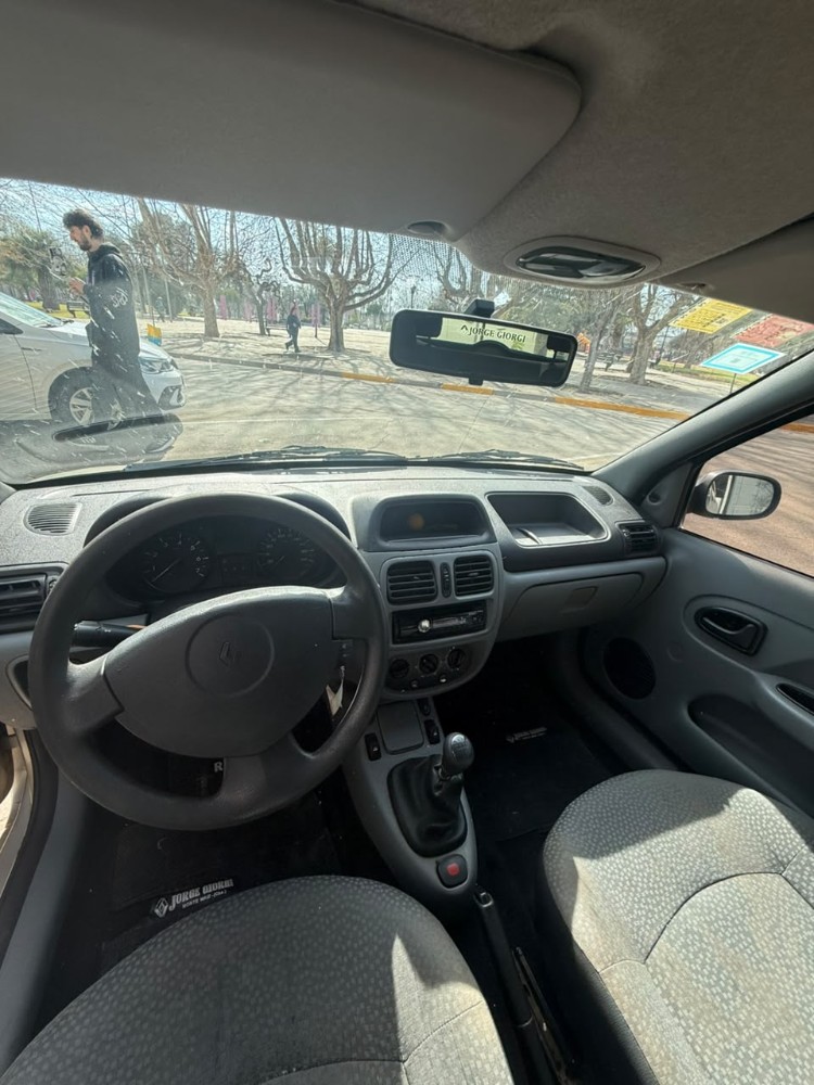 Renault Clio 1.6 — foto 7