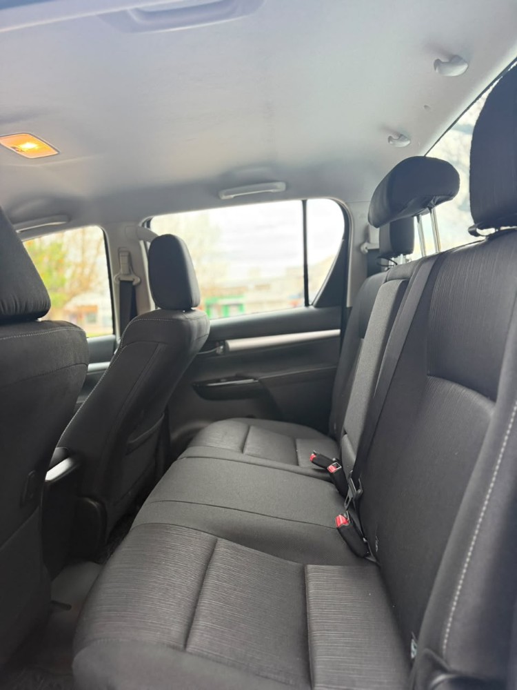 Toyota Hilux SR — foto 7