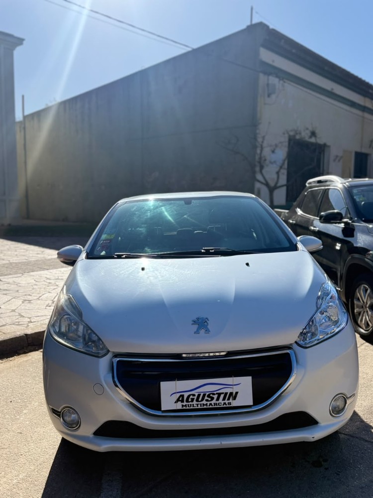 Peugeot 208 Allure — foto 4