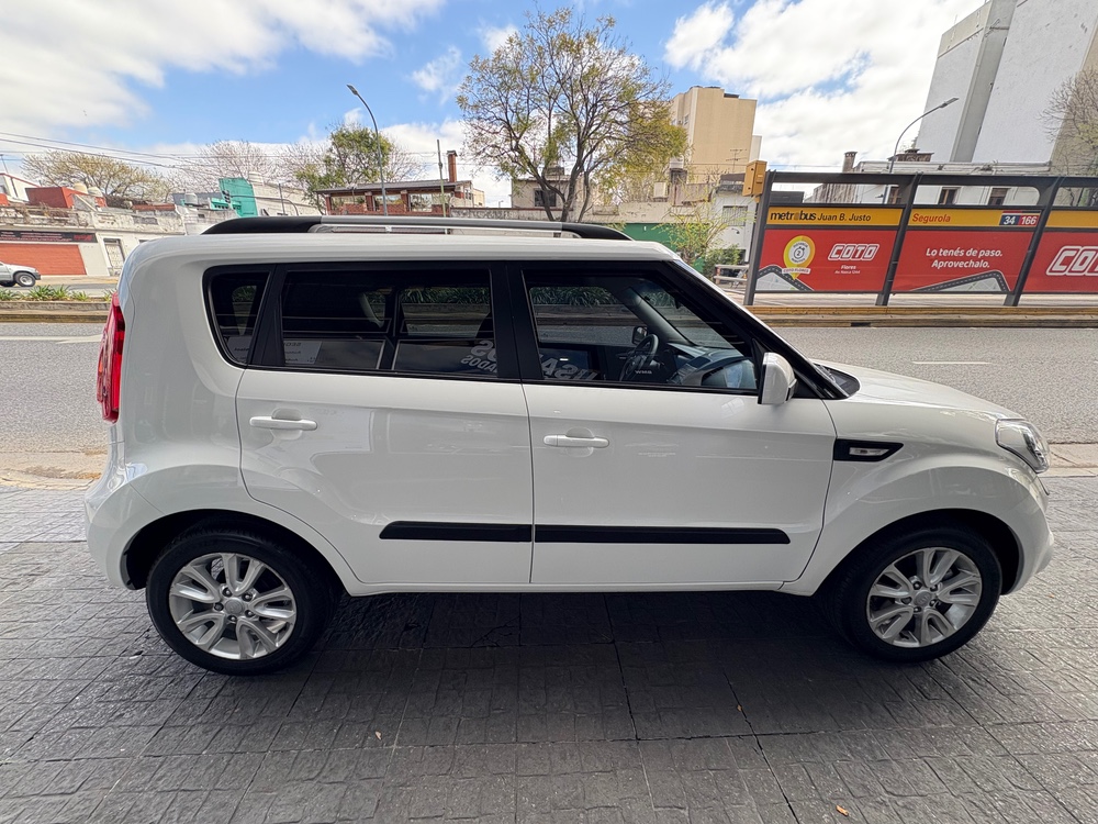Kia Soul 5P 1,6 AT 2014 — foto 2
