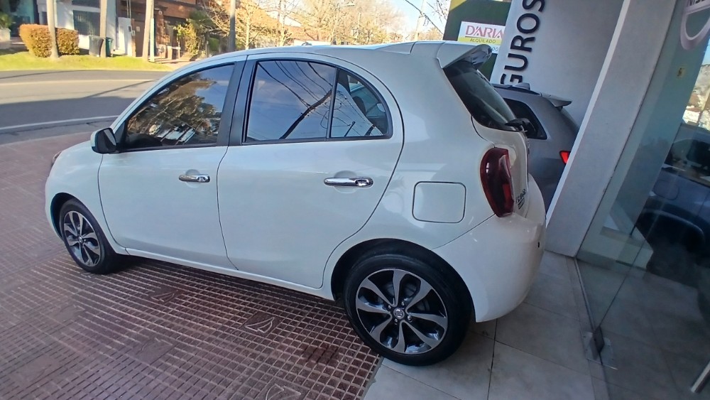 Nissan MARCH 5P 1,6 Acenta ABS — foto 5