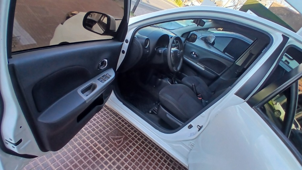 Nissan MARCH 5P 1,6 Acenta ABS — foto 18