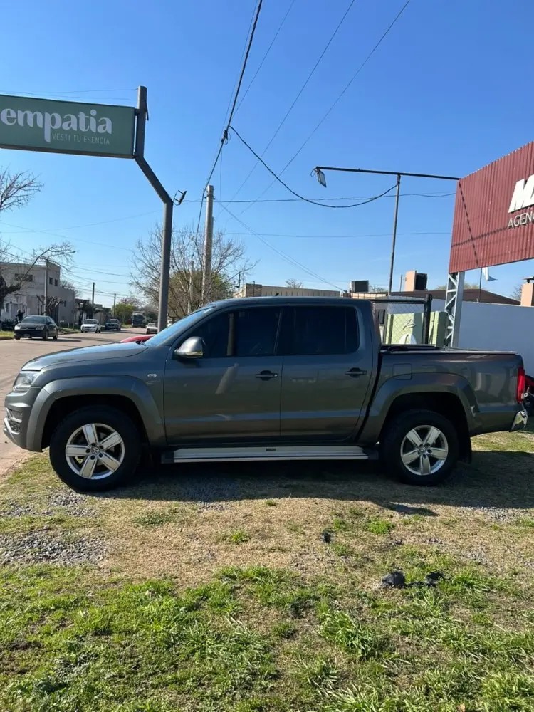 Volkswagen AMAROK PICK - UP D/C 2,0 Diesel 180CV 4X2 Highline Pack — foto 15
